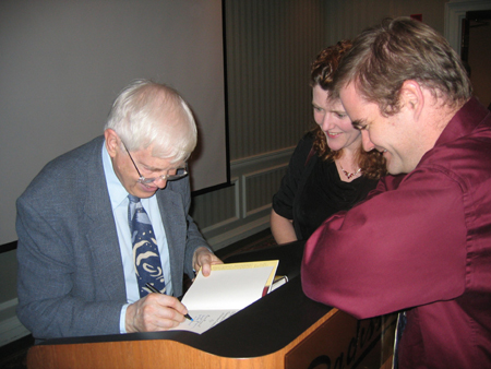 0510_F_Prof.Gingrich_Signs_Reids_Book